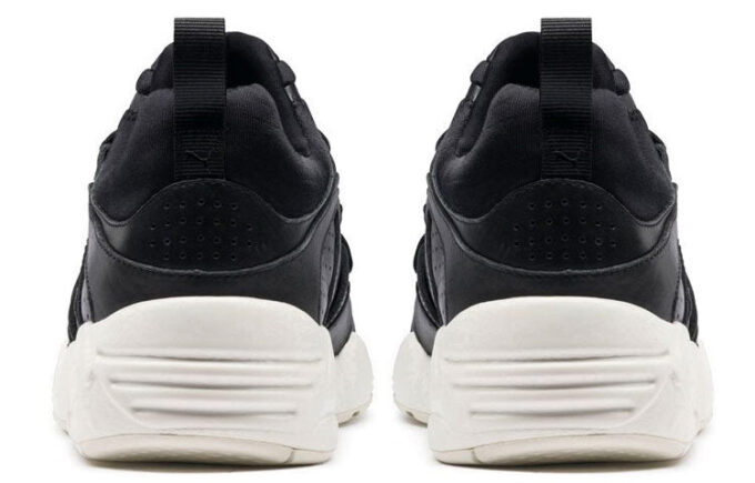 Blaze Of Glory Low-Top Running Shoes Black/White