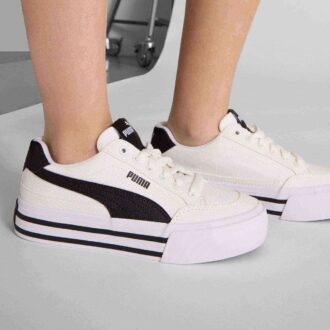 Court Classic Vulcanized Formstrip Big Kids’ Sneakers