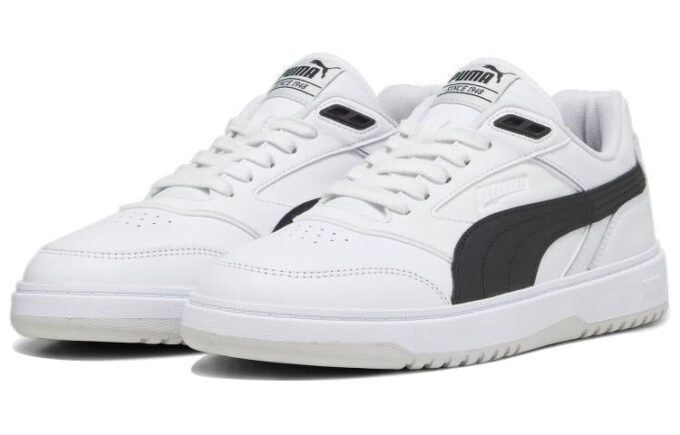 Doublecourt “White Sedate Grey”