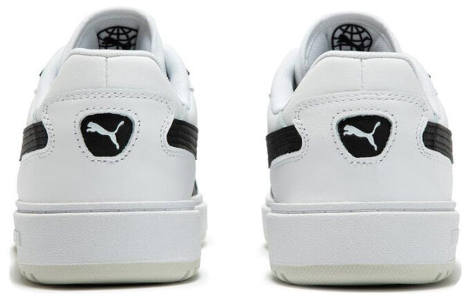 Doublecourt “White Sedate Grey”