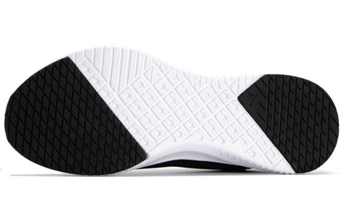 Flyer Flex Knit “Black White”