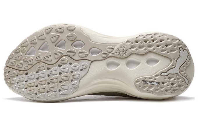 ForeverRUN Nitro Knit “Beige”