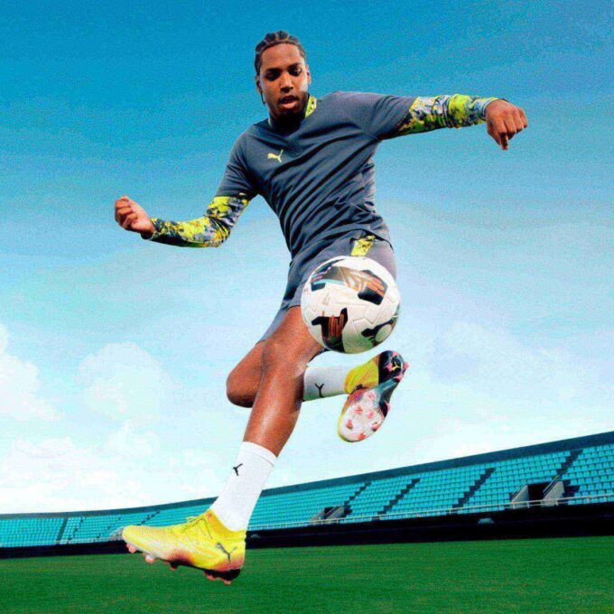 FUTURE 8 ULTIMATE Men Firm Ground Soccer Cleats FUTURE 8 ULTIMATE Men Firm Ground Soccer Cleats