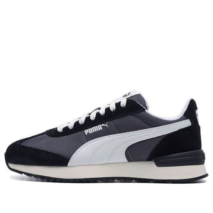 Future Rider Play On “Black White”