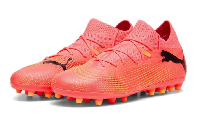 (GS) Future 7 Match MG Soccer Sneakers “Pink”