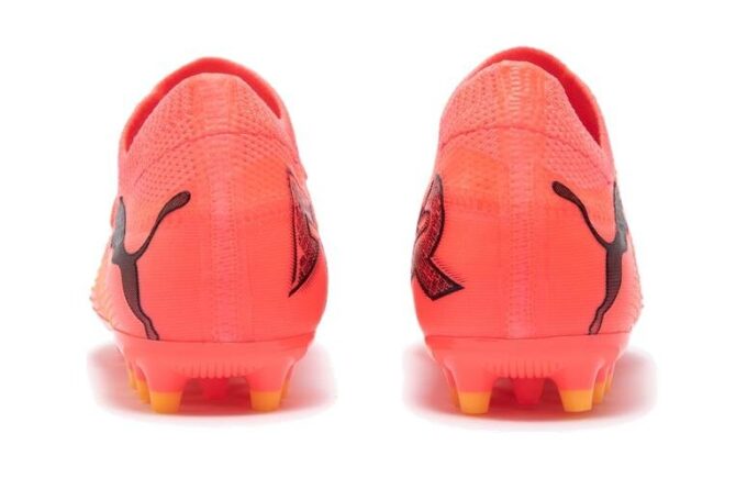 (GS) Future 7 Match MG Soccer Sneakers “Pink”