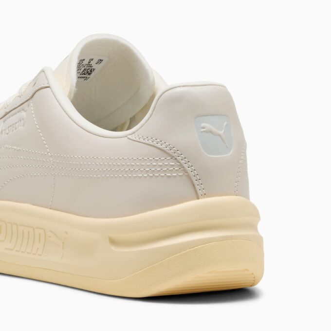 GV Special The NeverWorn VI Sneakers GV Special The NeverWorn VI Sneakers