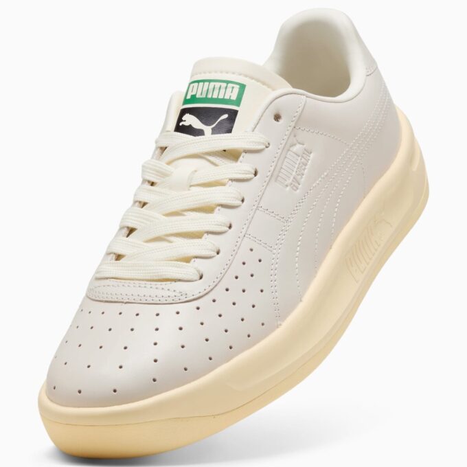 GV Special The NeverWorn VI Sneakers GV Special The NeverWorn VI Sneakers