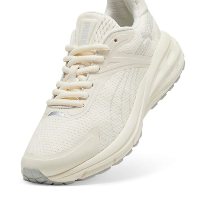 Hypnotic “Ivory Alpine Snow”