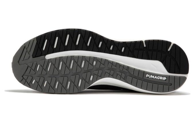 Magnify Nitro Knit “Black Castlerock”