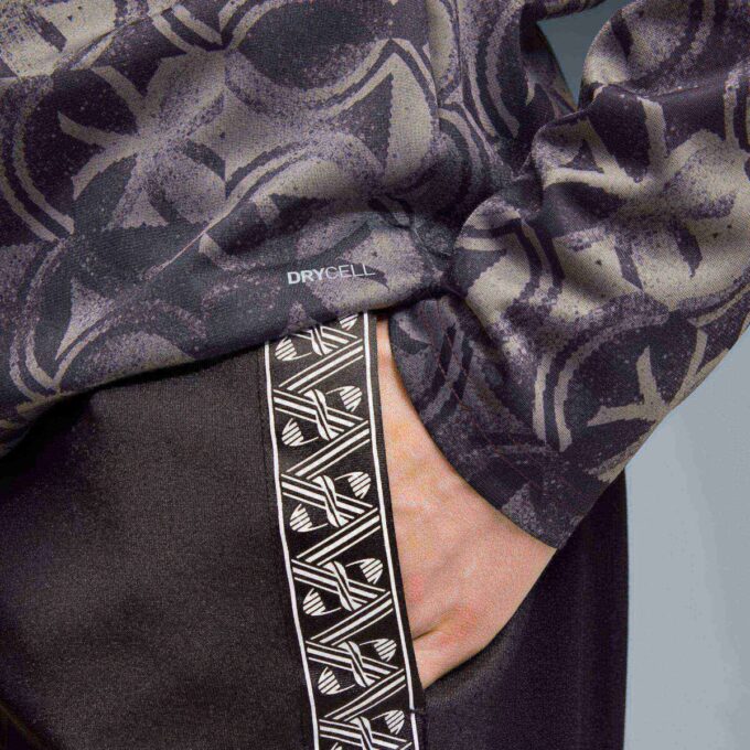 Manchester City Men Quarter-Zip Pullover Manchester City Men Quarter-Zip Pullover