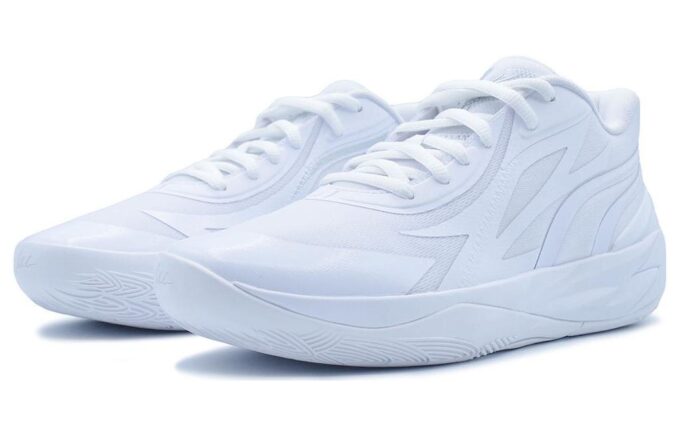 MB.02 Lo “Triple White”