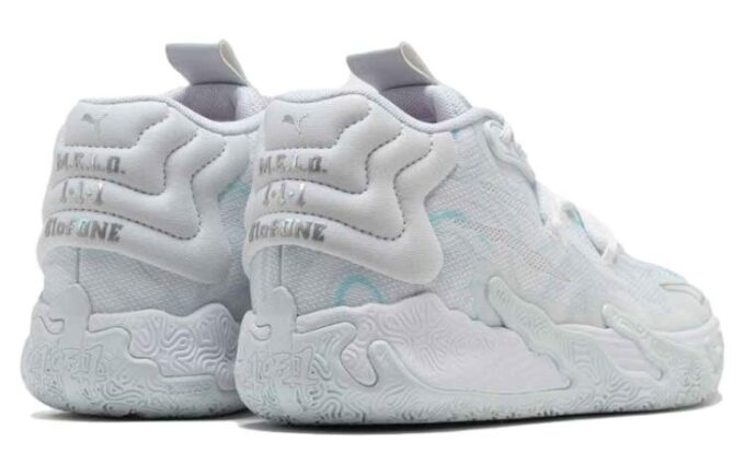 MB.03 “Iridescent”