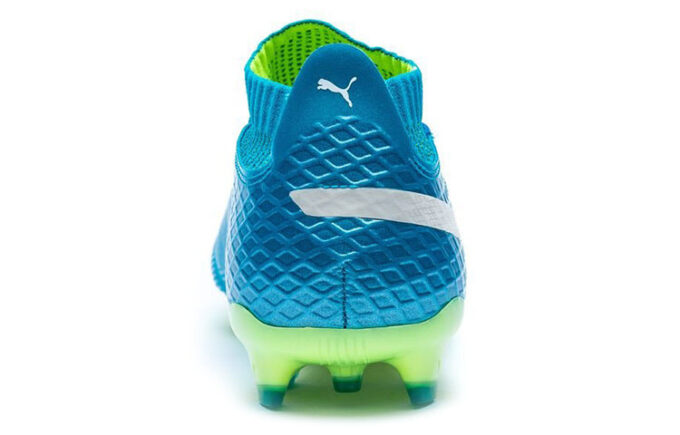 One 17.1 AG “Blue Green”