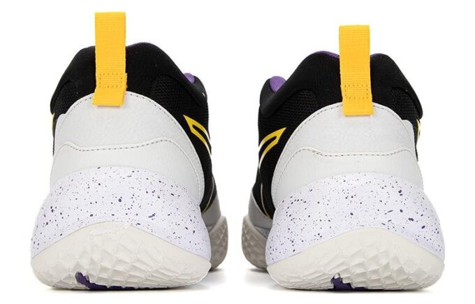 Playmaker “Spray Lakers”