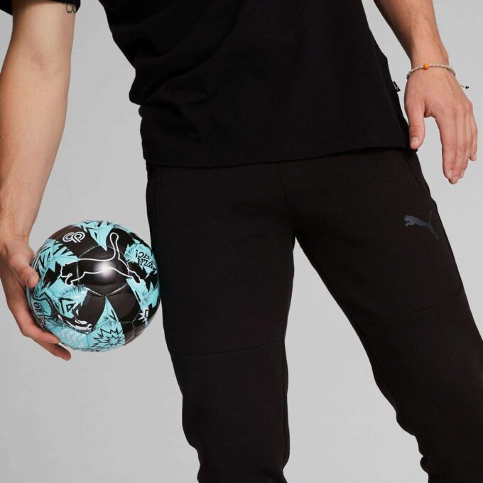 PUMA x CHRISTIAN PULISIC Soccer Ball