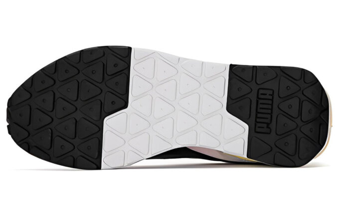 R22 “White Black Vaporous Grey”