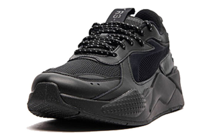 RS-X Core “Triple Black”