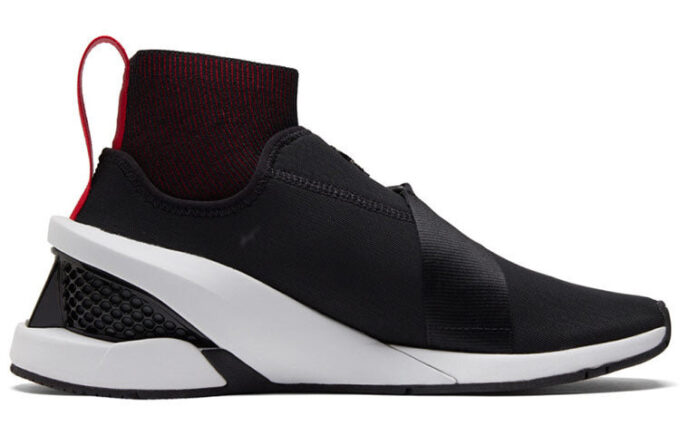 Scuderia Ferrari x IONF GT “Black Red”