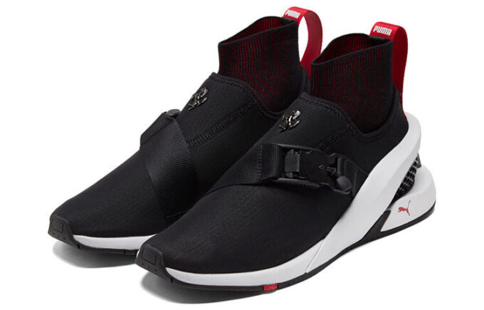 Scuderia Ferrari x IONF GT “Black Red”