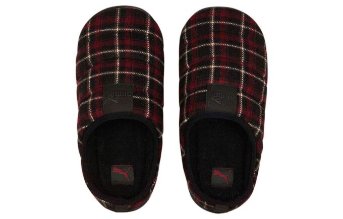 Scuff Flannel Slip-On “Black Red”