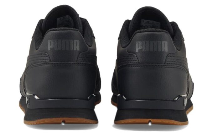 ST Runner V3 Leather “Black Gum”