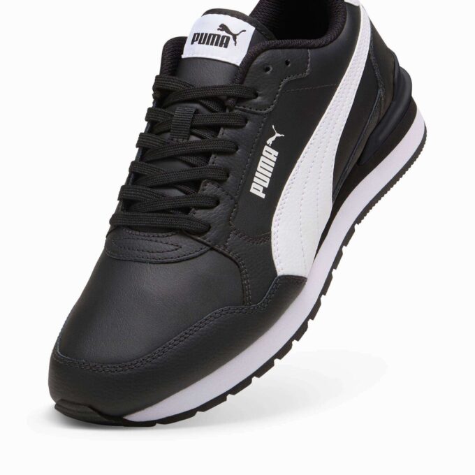 ST Runner v4 Leather Men Sneakers