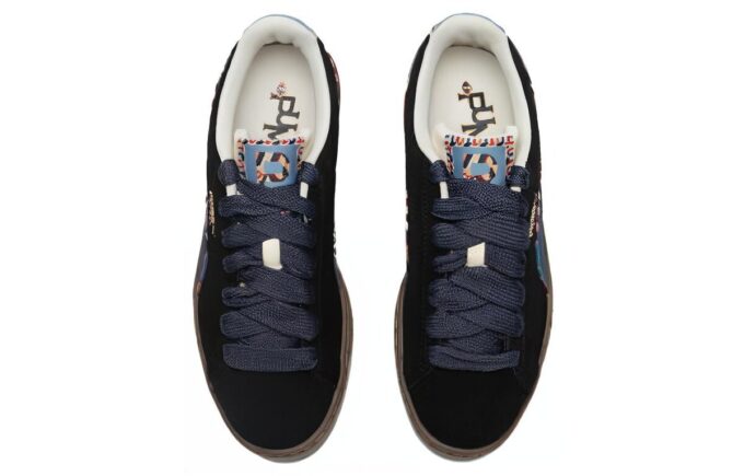 Suede Bz Emb “Black Navy Marzipan Light Blue”