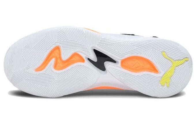 TRC Blaze Court “White Black”