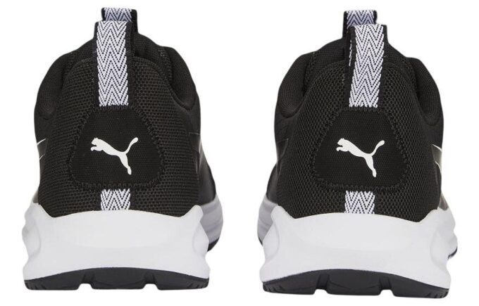 Twitch Runner Trail “Black White”