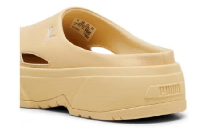 (WMNS) CA. Mule “Yellow”