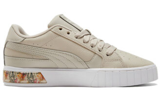 (WMNS) Cali Star Sneakers Beige