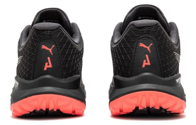 (WMNS) Fast-Trac Nitro GTX “Black Fire Orchid”