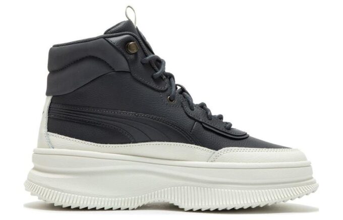 (WMNS) Mayra “Grey Strong”