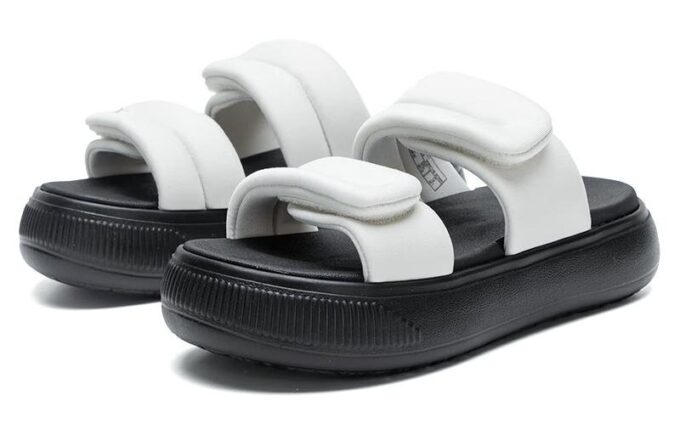 (WMNS) Mayu Puffy Sandals “Grey Black”