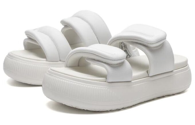 (WMNS) Mayu Puffy Slides “Warm White”