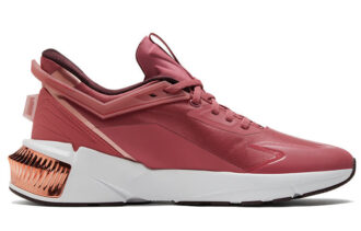 (WMNS) Provoke Xt Ftr Moto Rose Low-Top Running Shoes Red
