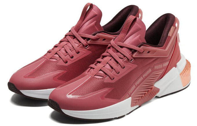 (WMNS) Provoke Xt Ftr Moto Rose Low-Top Running Shoes Red