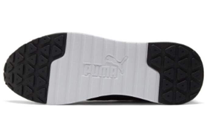 (WMNS) R78 Voyage Running Shoes Black