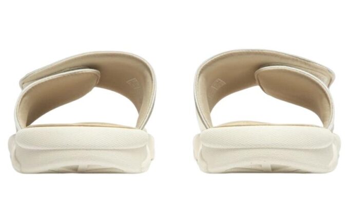 (WMNS) Royalcat Comfort “Frosted Ivory”