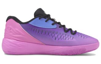 (WMNS) Stewie 1 “Causing Trouble”