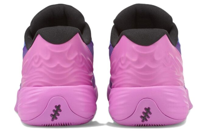 (WMNS) Stewie 1 “Causing Trouble”