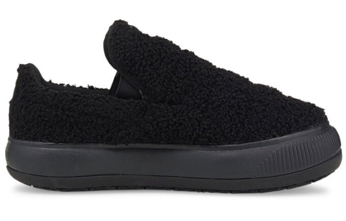 (WMNS) Suede Mayu Slip-On “Teddy – Black”