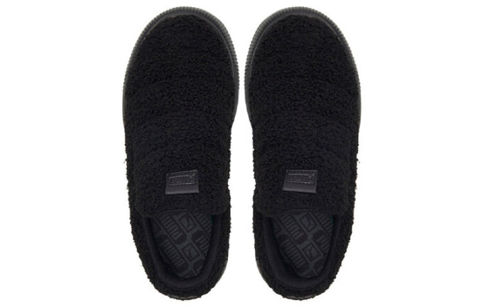 (WMNS) Suede Mayu Slip-On “Teddy – Black”