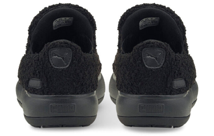 (WMNS) Suede Mayu Slip-On “Teddy – Black”