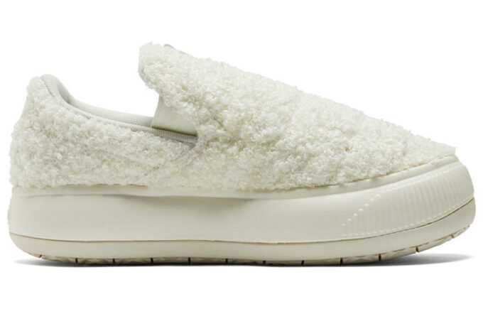 (WMNS) Suede Mayu Slip-On “Teddy – Marshmallow”
