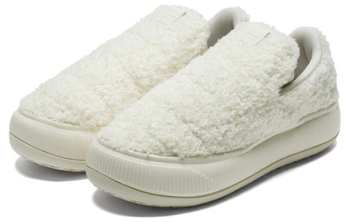 (WMNS) Suede Mayu Slip-On “Teddy – Marshmallow”