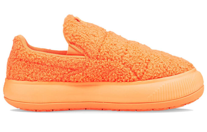 (WMNS) Suede Mayu Slip-On “Teddy – Neon Citrus”