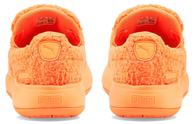 (WMNS) Suede Mayu Slip-On “Teddy – Neon Citrus”