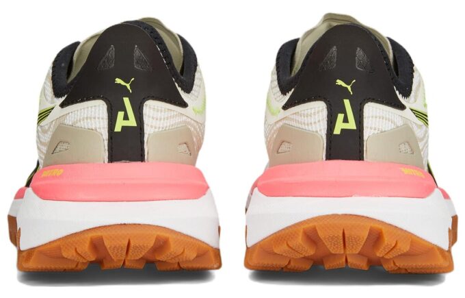 (WMNS) Voyage Nitro “Pristine Light Lime”